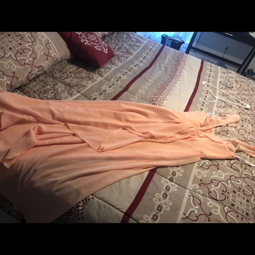 Bridesmaid dress / color Bellini